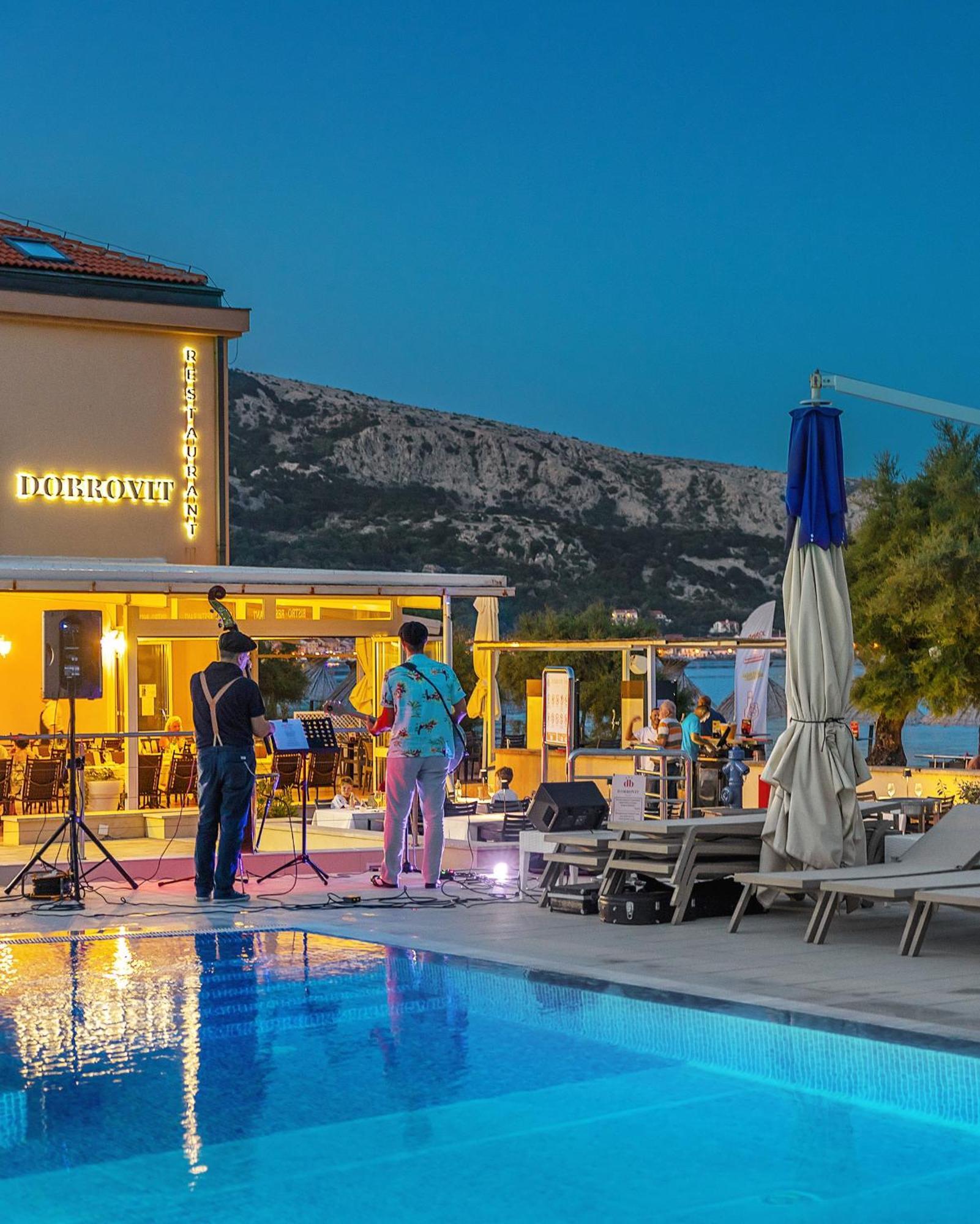 Hotel Dobrovit Ex Tamaris Baška Exteriör bild