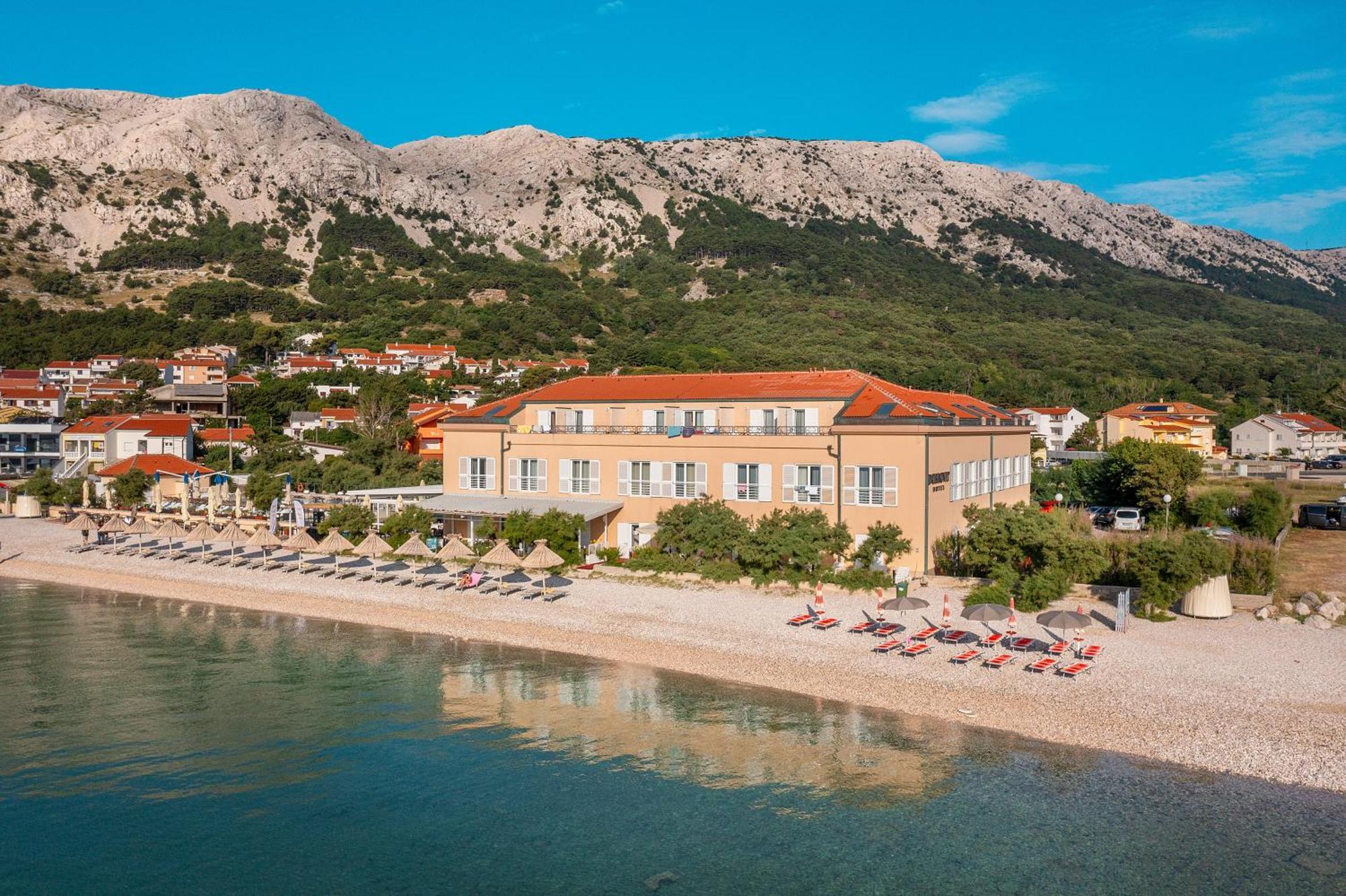 Hotel Dobrovit Ex Tamaris Baška Exteriör bild